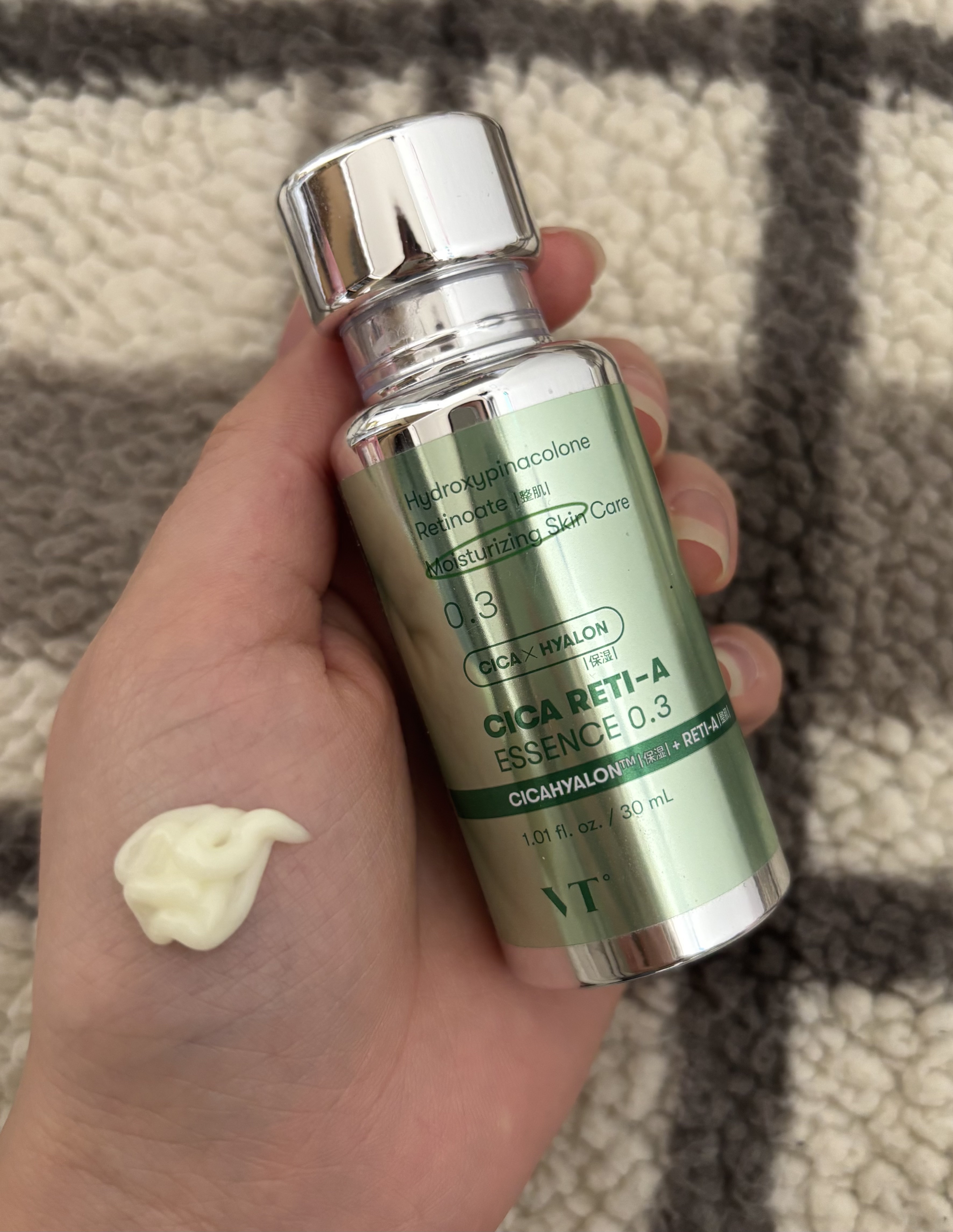 シカレチA エッセンス0.3/VT/美容液を使ったクチコミ（1枚目）