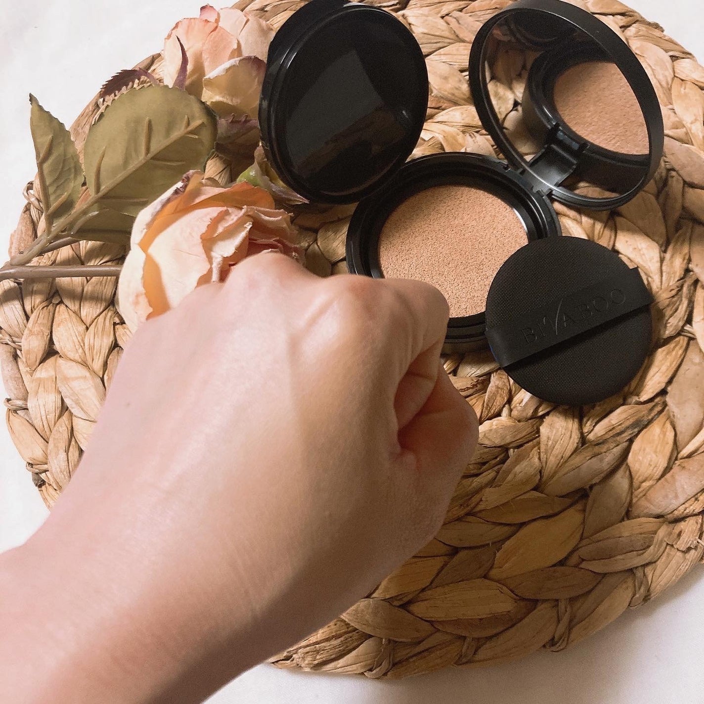 ベルベットジュエルクッション/BIVABOO/クッションファンデーションを使ったクチコミ(3枚目)