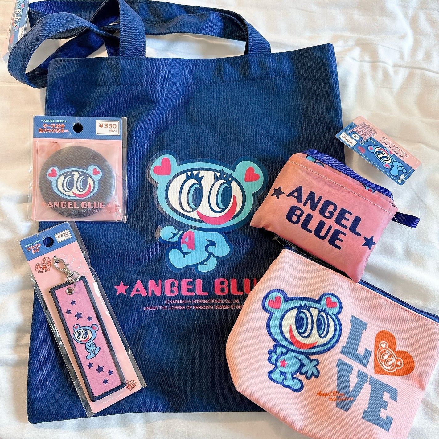 舟形ポーチ エンジェルブルー/キャンドゥ/化粧ポーチを使ったクチコミ(2枚目)