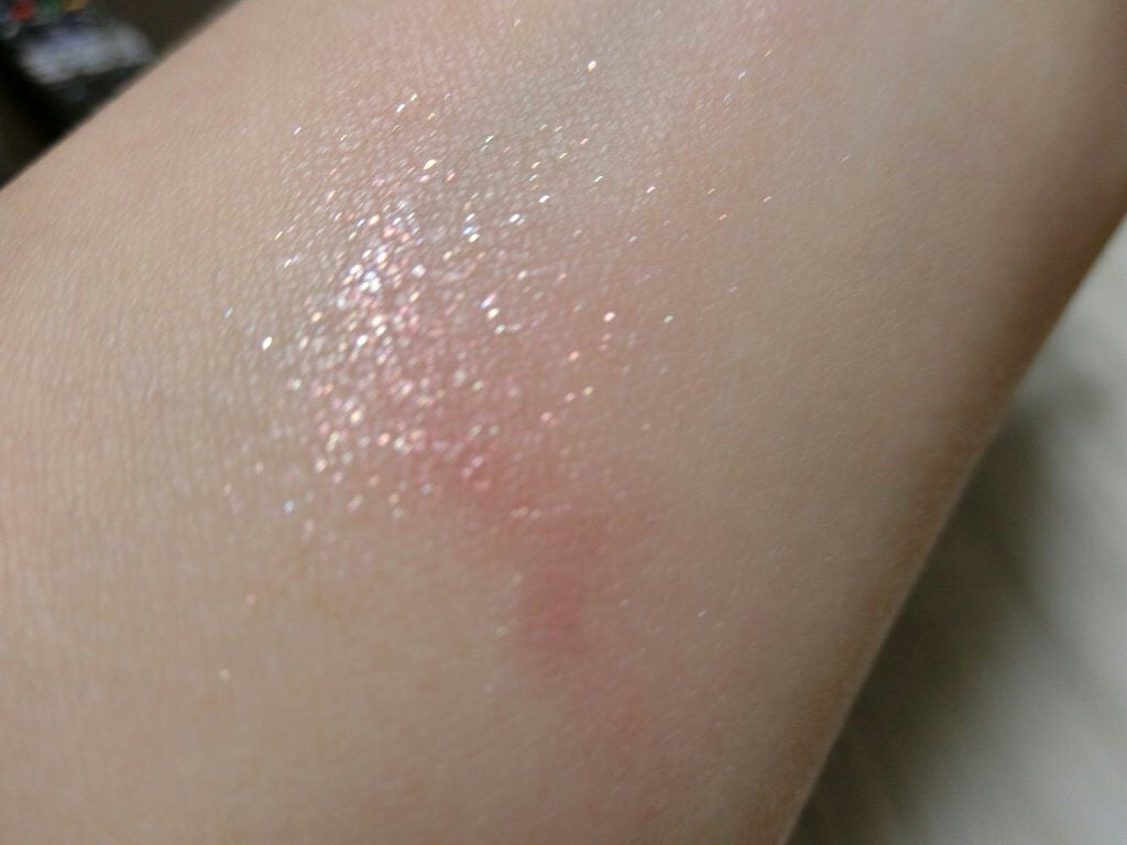 メスメリック リップスティック/CHICCA/口紅を使ったクチコミ(4枚目)