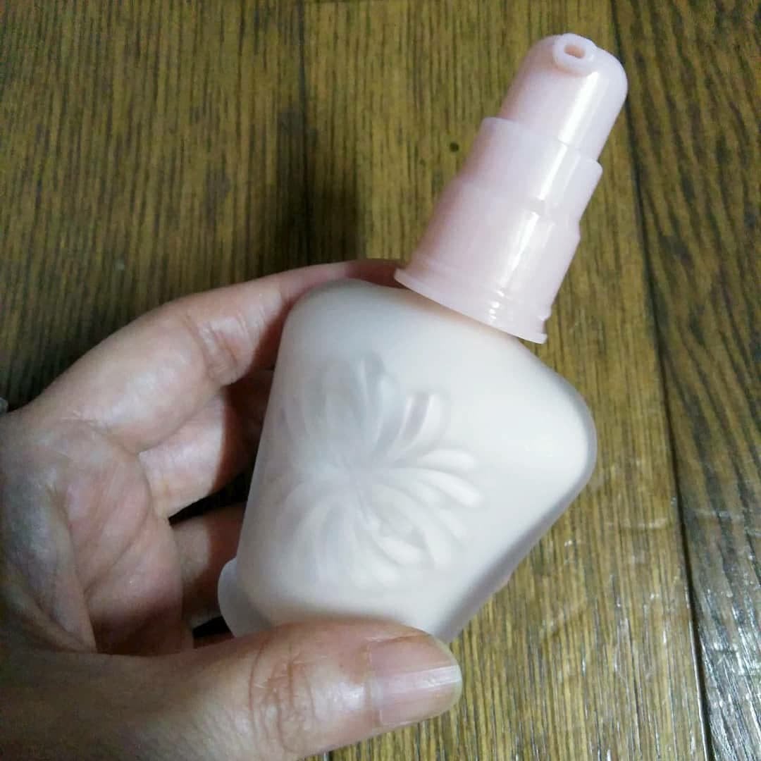 モイスチュアライジング ファンデーション プライマー/PAUL & JOE BEAUTE/化粧下地を使ったクチコミ(2枚目)