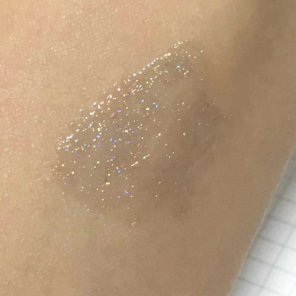 メスメリック グロスオン 19 ミスティシティ/CHICCA/リップグロスを使ったクチコミ（3枚目）