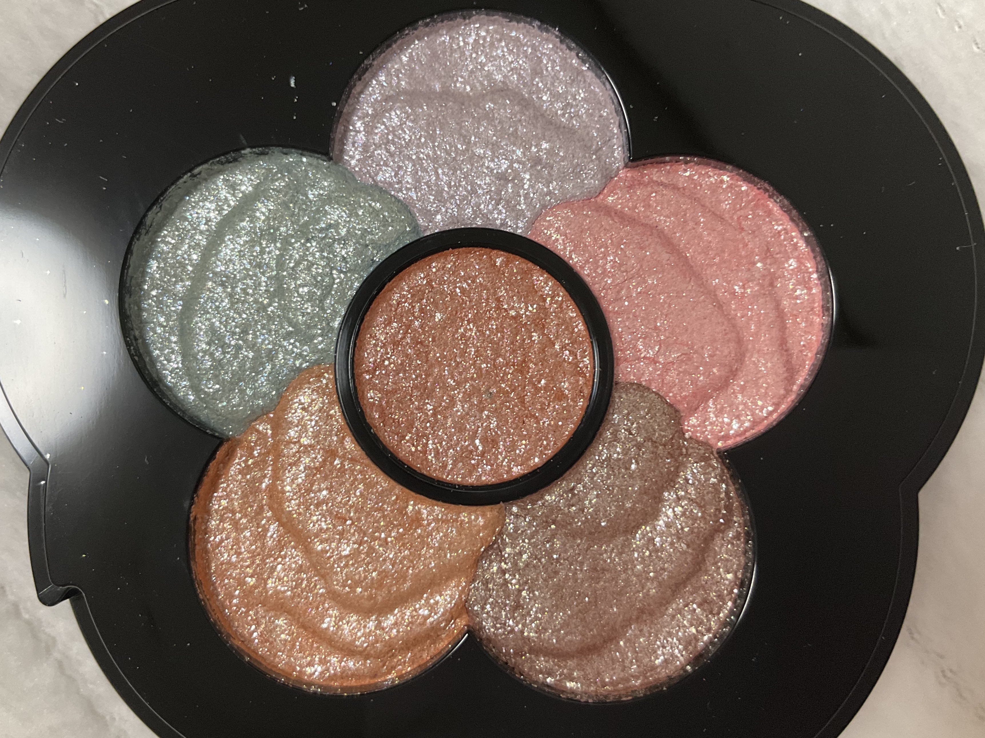 チアリー カラーズ フォー アイズ 04 ミスティカル/MARY QUANT/アイシャドウパレットを使ったクチコミ（2枚目）