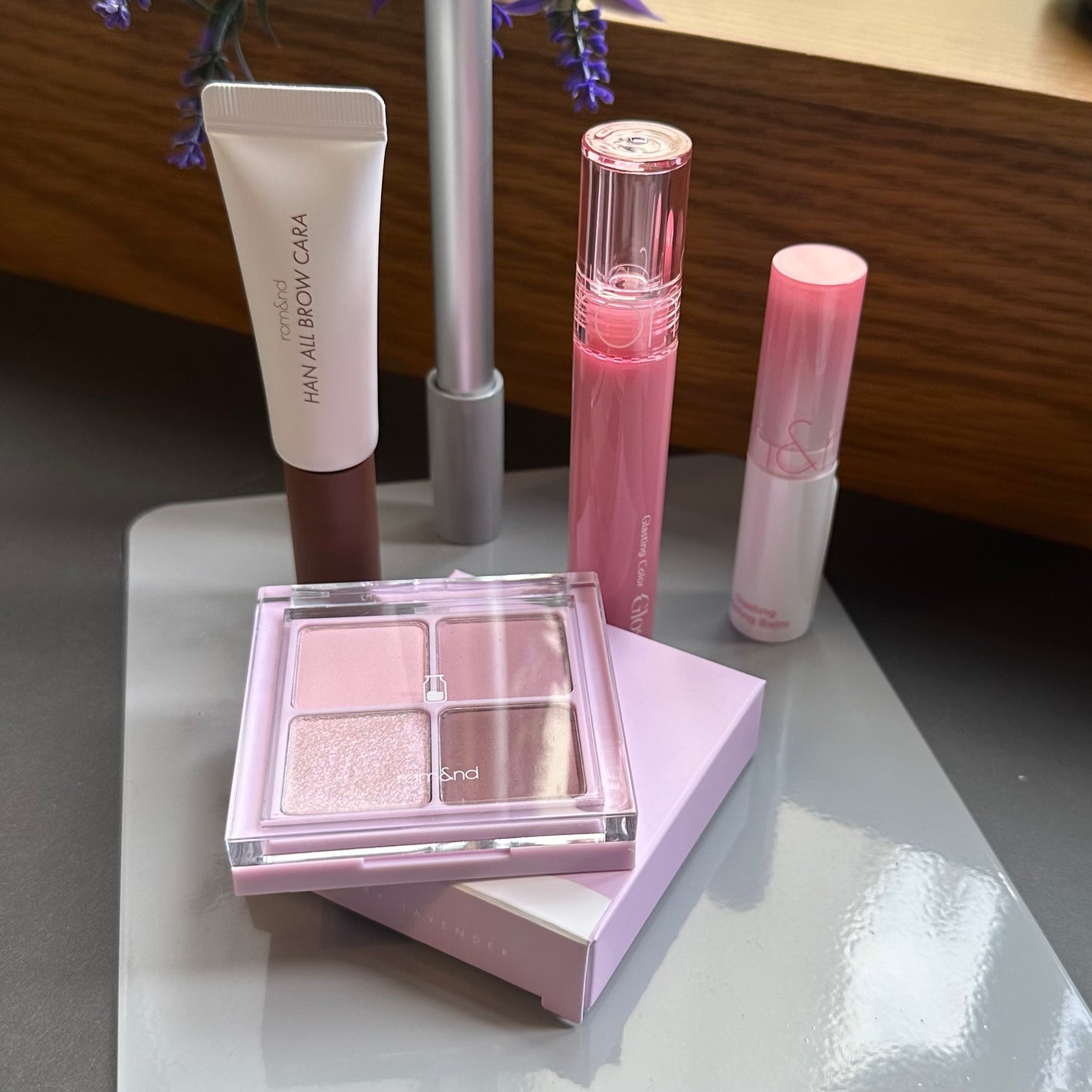 グラスティングカラーグロス/rom&nd/リップグロスを使ったクチコミ(3枚目)