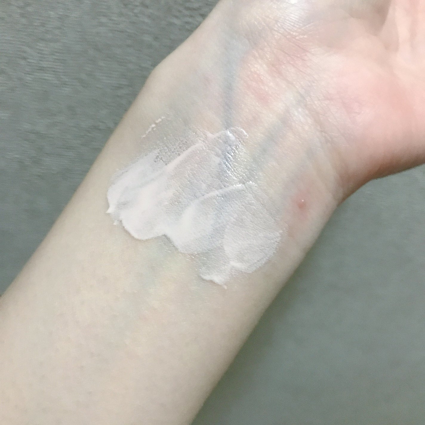 ウォータフルトーンアップサンクリーム/ダルバ/日焼け止めクリームを使ったクチコミ(4枚目)