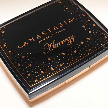 これが手元に届いたとき、可愛すぎて息が止まりそうになりました

🌟Anastasia Beverly Hills
🌟Amrezy Highlighter (Limited edition)
🌟＄28(私