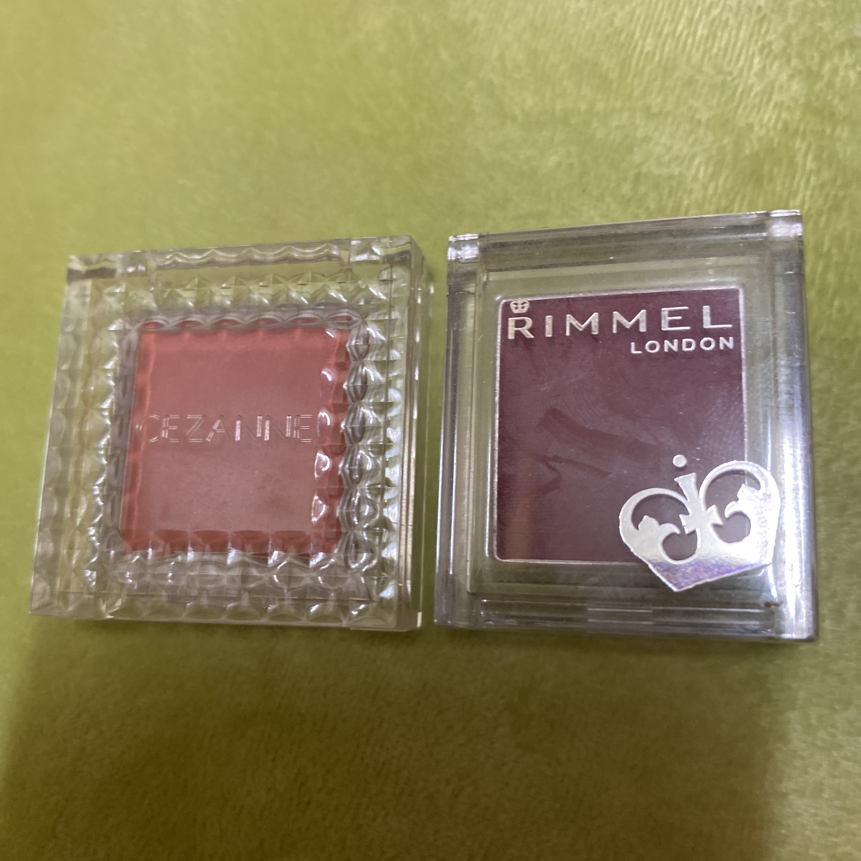 プリズム パウダーアイカラー/リンメル ロンドン/単色アイシャドウを使ったクチコミ（1枚目）