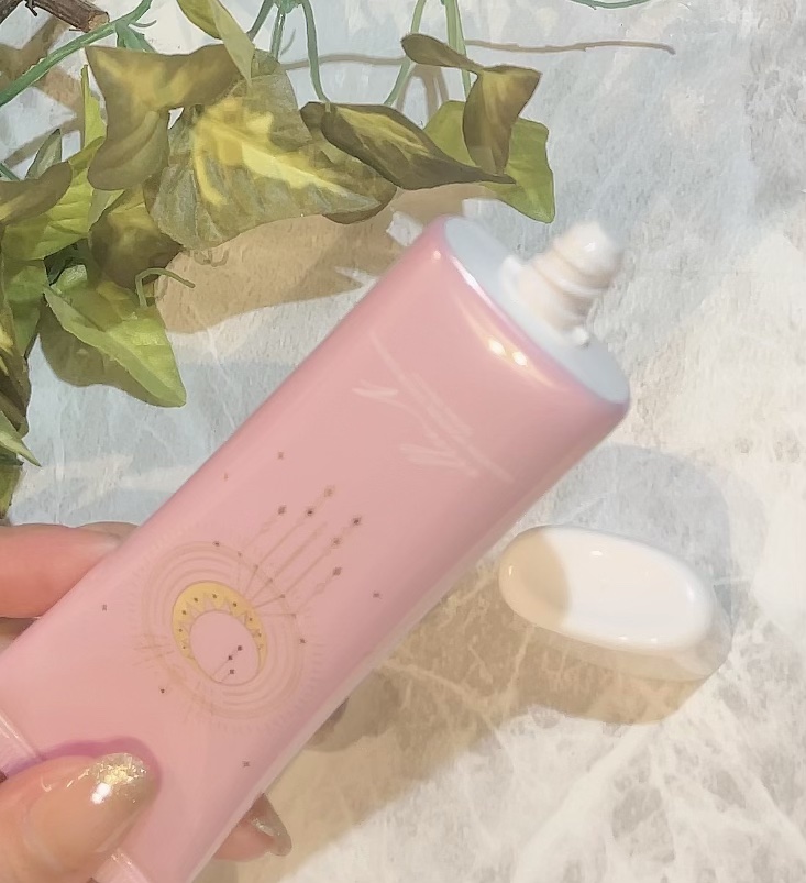 コラーゲンモイスチャーカラーコントロール/illuN/化粧下地を使ったクチコミ（2枚目）