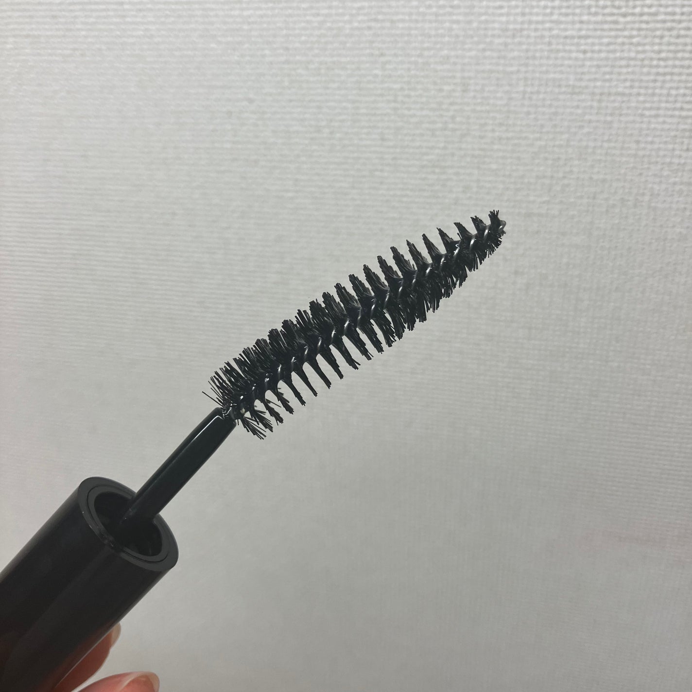 フィニッシュヘアマスカラ/now & than(ナウアンドダン)/その他スタイリングを使ったクチコミ(2枚目)