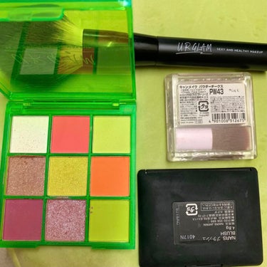 UR GLAM　BLOOMING EYE COLOR PALETTE/U R GLAM/アイシャドウパレットを使ったクチコミ（2枚目）