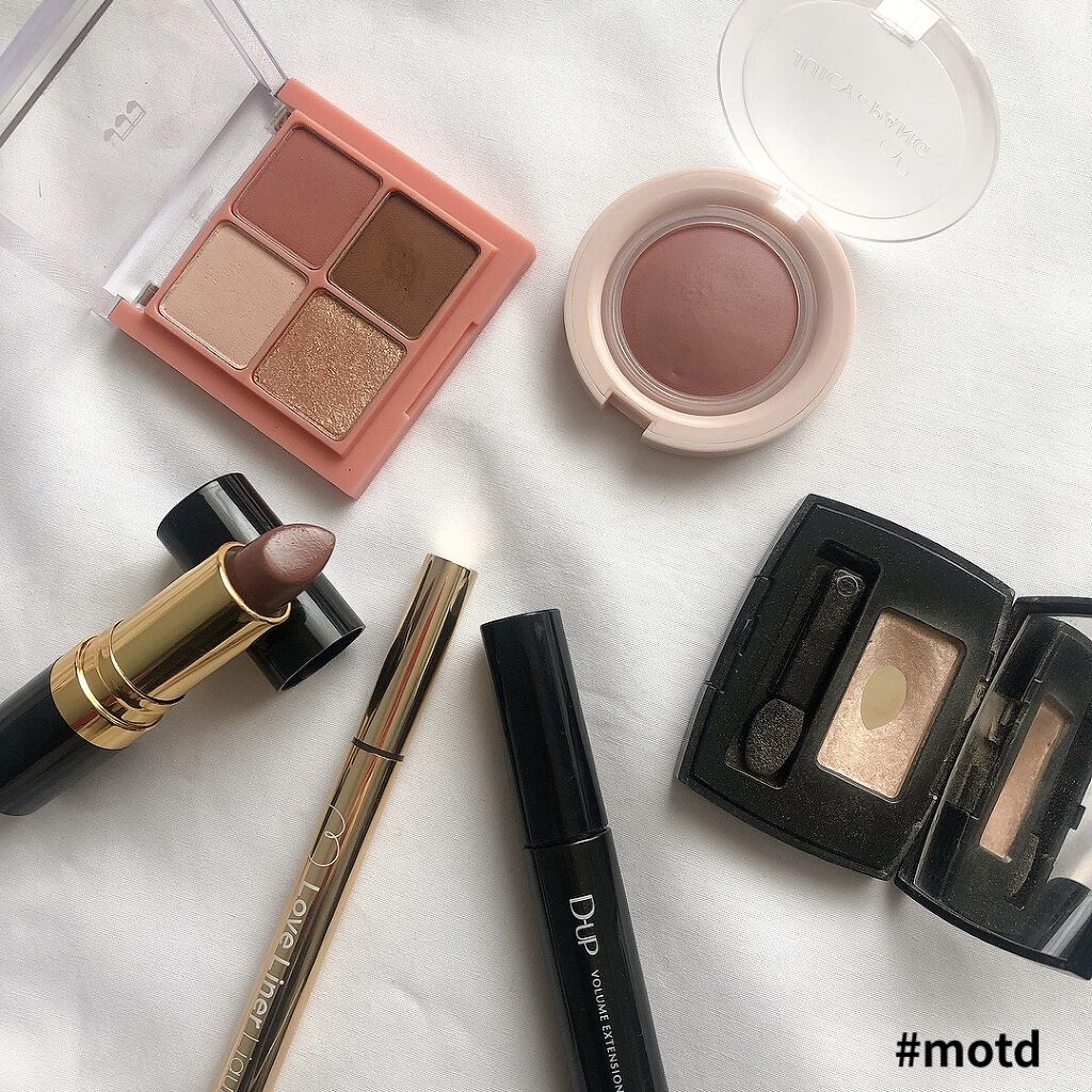 オンブル エサンシエル/CHANEL/単色アイシャドウを使ったクチコミ（1枚目）