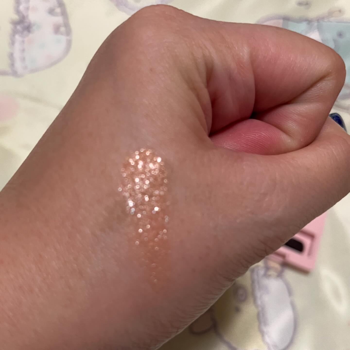 フーミー シングルラメシャドウ キアラベージュ/WHOMEE/単色アイシャドウを使ったクチコミ（1枚目）