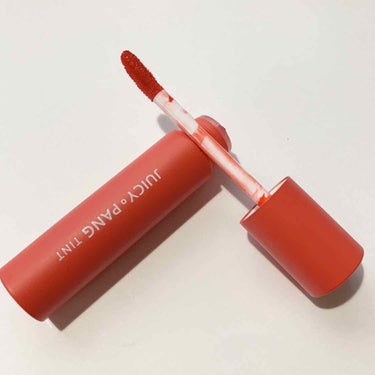 💄超プチプラ！APIEU💄

APIEU JUICY PANG TINT CR01

APIEUといえば、言わずもがな水光ティントが有名だと思いますが、こちらの果汁ティントも最近有名ですよね。

API