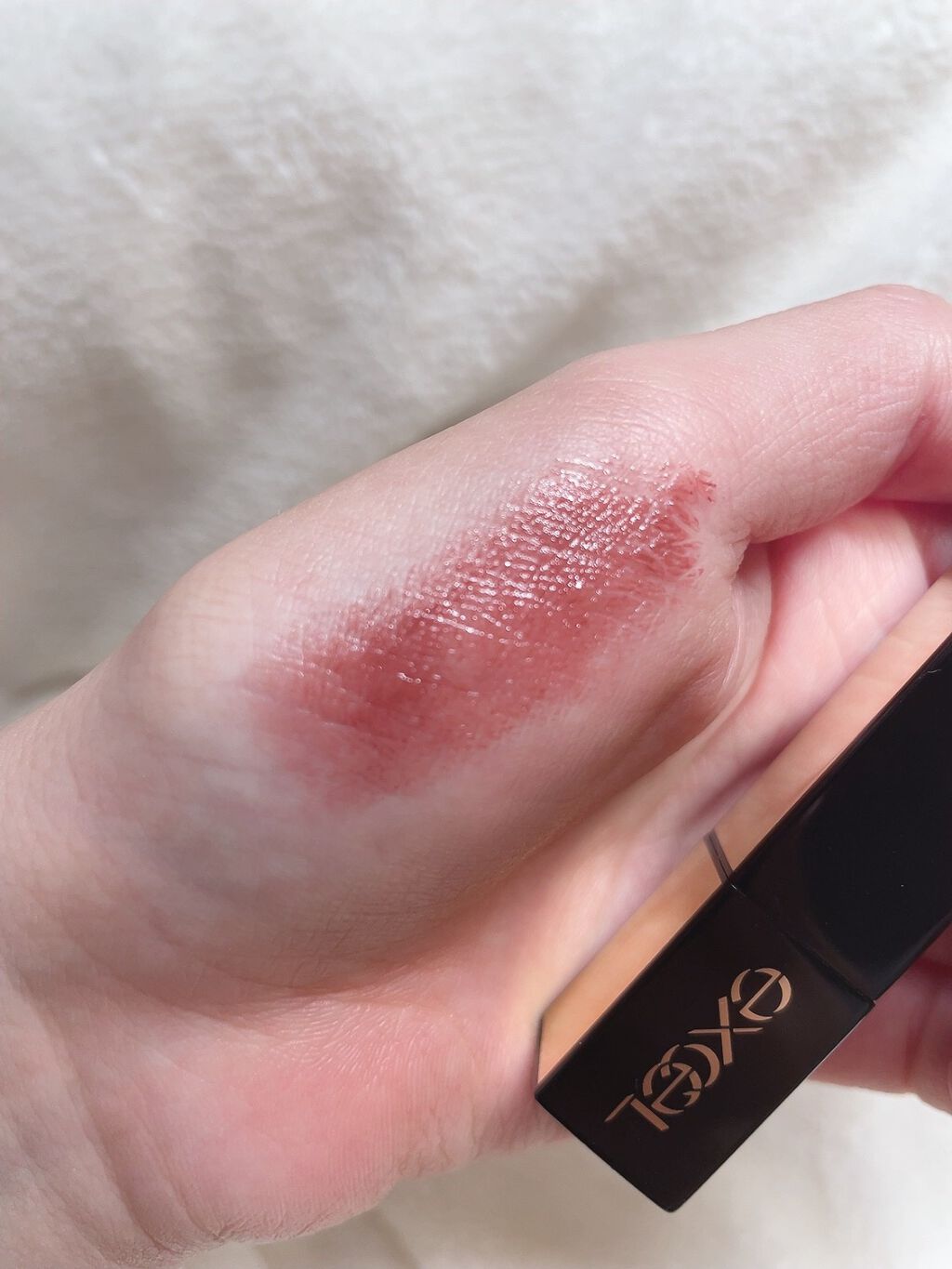 パウダー キス リキッド リップカラー デボーテッド トゥ チリ/M・A・C/口紅を使ったクチコミ（2枚目）