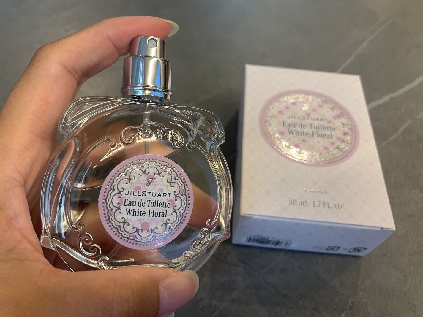 ジルスチュアート オード ホワイトフローラル/JILL STUART/香水(レディース)を使ったクチコミ(2枚目)