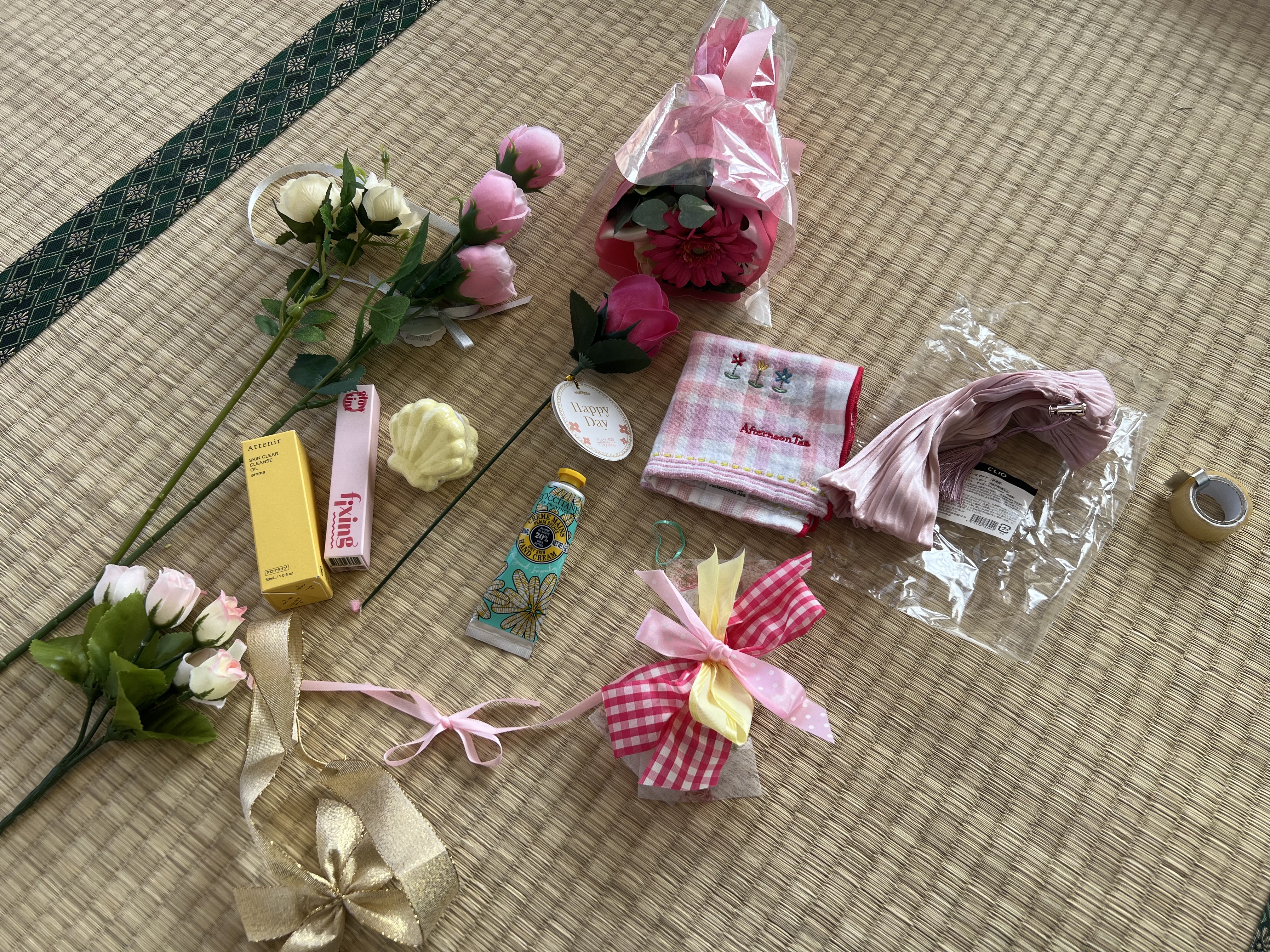 ハピネススマイル シア ハンドクリーム(ジンジャーシトラス)/L'OCCITANE/ハンドクリームを使ったクチコミ（2枚目）