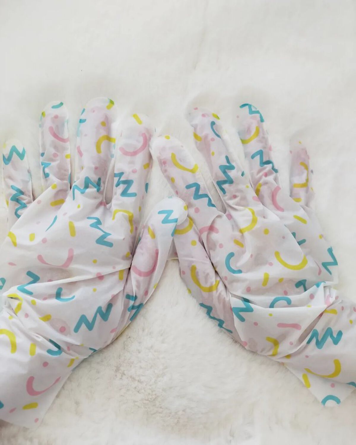 ミルキーモイスチャーハンドマスク/MADFORCOS/ハンドクリームを使ったクチコミ（2枚目）