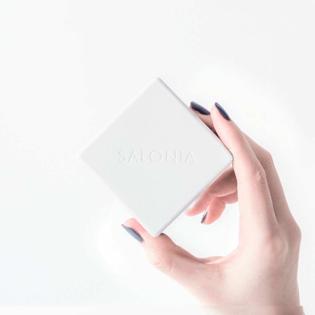 スイッチONでブルブル💓とかすたびサラツヤ髪♪音波電動スクエアイオンブラシを🎁（1枚目）