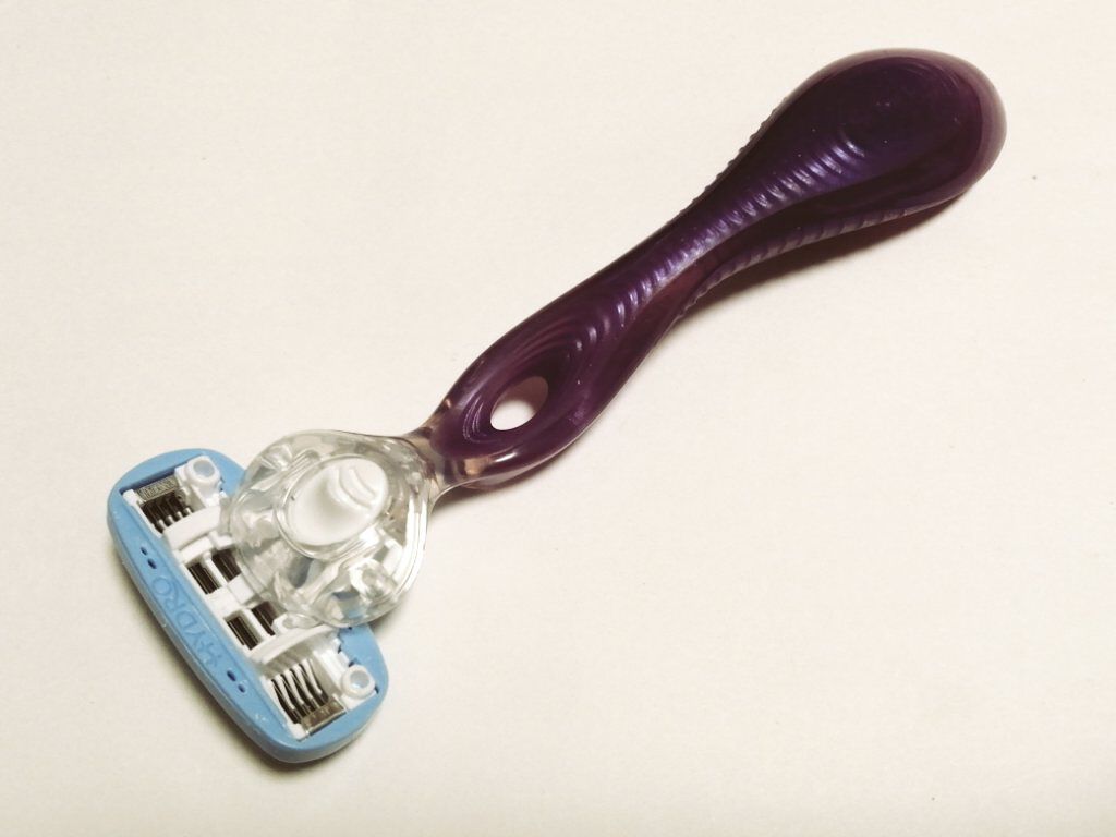 ハイドロシルク ホルダー （刃付き） お試し用/ハイドロシルク/シェーバーを使ったクチコミ（1枚目）