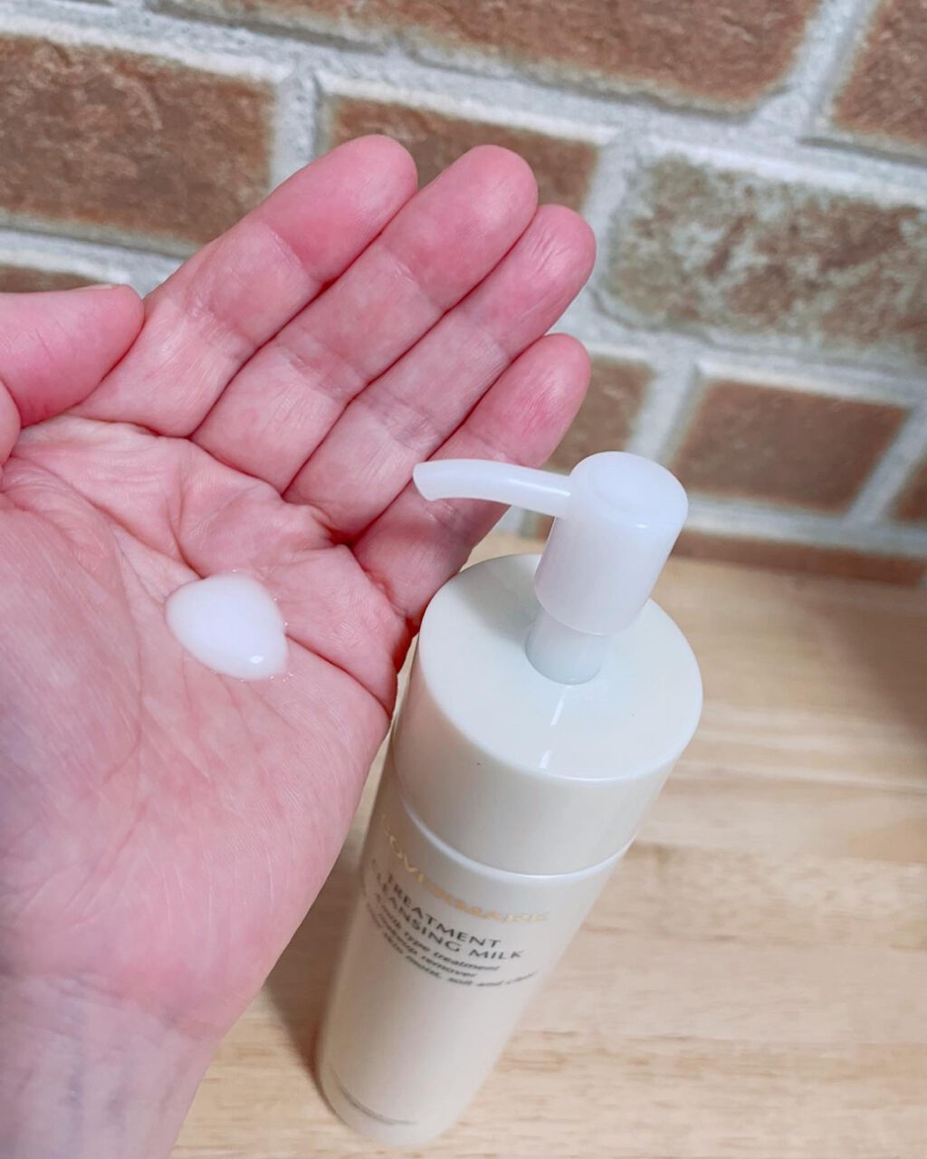 トリートメント クレンジング ミルク/COVERMARK/ミルククレンジングを使ったクチコミ（2枚目）