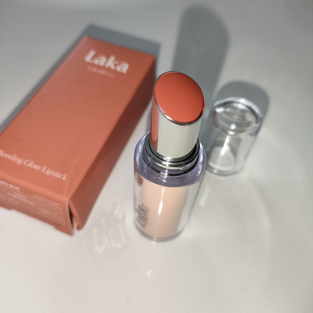 ボンディンググロウリップスティック/Laka/口紅を使ったクチコミ（3枚目）