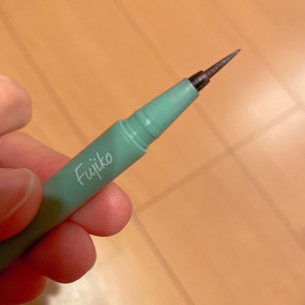 仕込みアイライナー 03 甘美プラム /Fujiko/リキッドアイライナーを使ったクチコミ(2枚目)