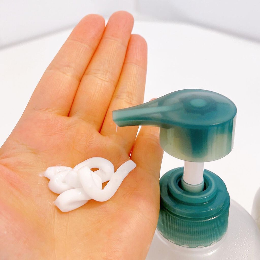 髪がうるおう精油シャンプー／トリートメント しっとり  シャンプー本体 480ml/kokoroe/シャンプー・コンディショナーを使ったクチコミ（3枚目）