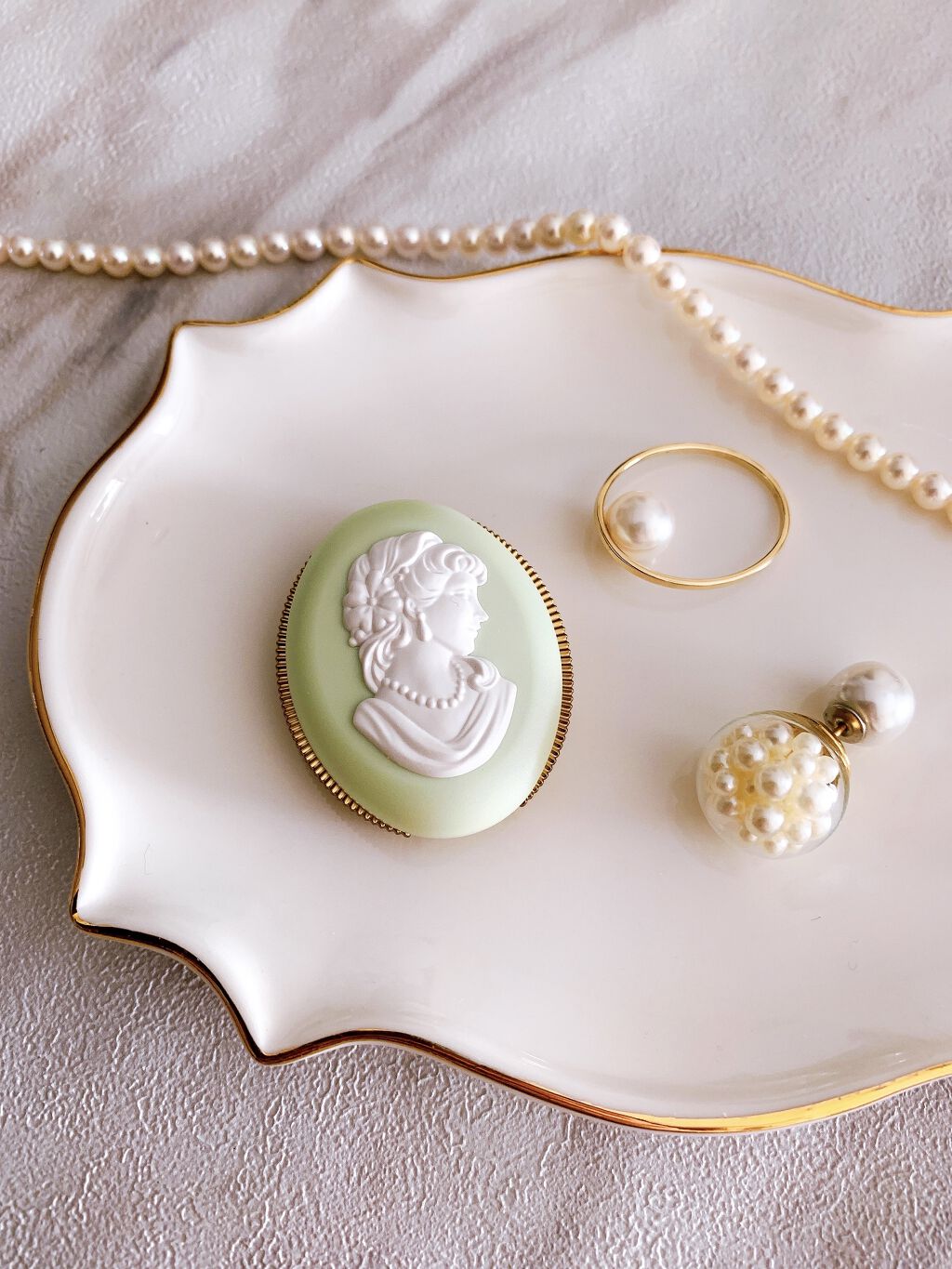 アイカラー/レ・メルヴェイユーズ ラデュレ/単色アイシャドウを使ったクチコミ（3枚目）