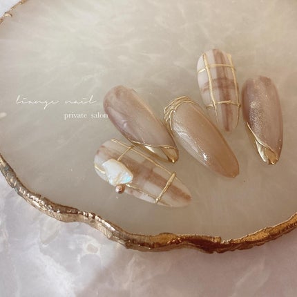 #ネイル,#秋ネイル,#大人ニュアンスネイル,#ニュアンスネイル,#ジェルネイル,#ミラーネイル,#シェルネイル,#ベージュネイル,#ブラウンネイル,#チェックネイルのネイルデザイン
