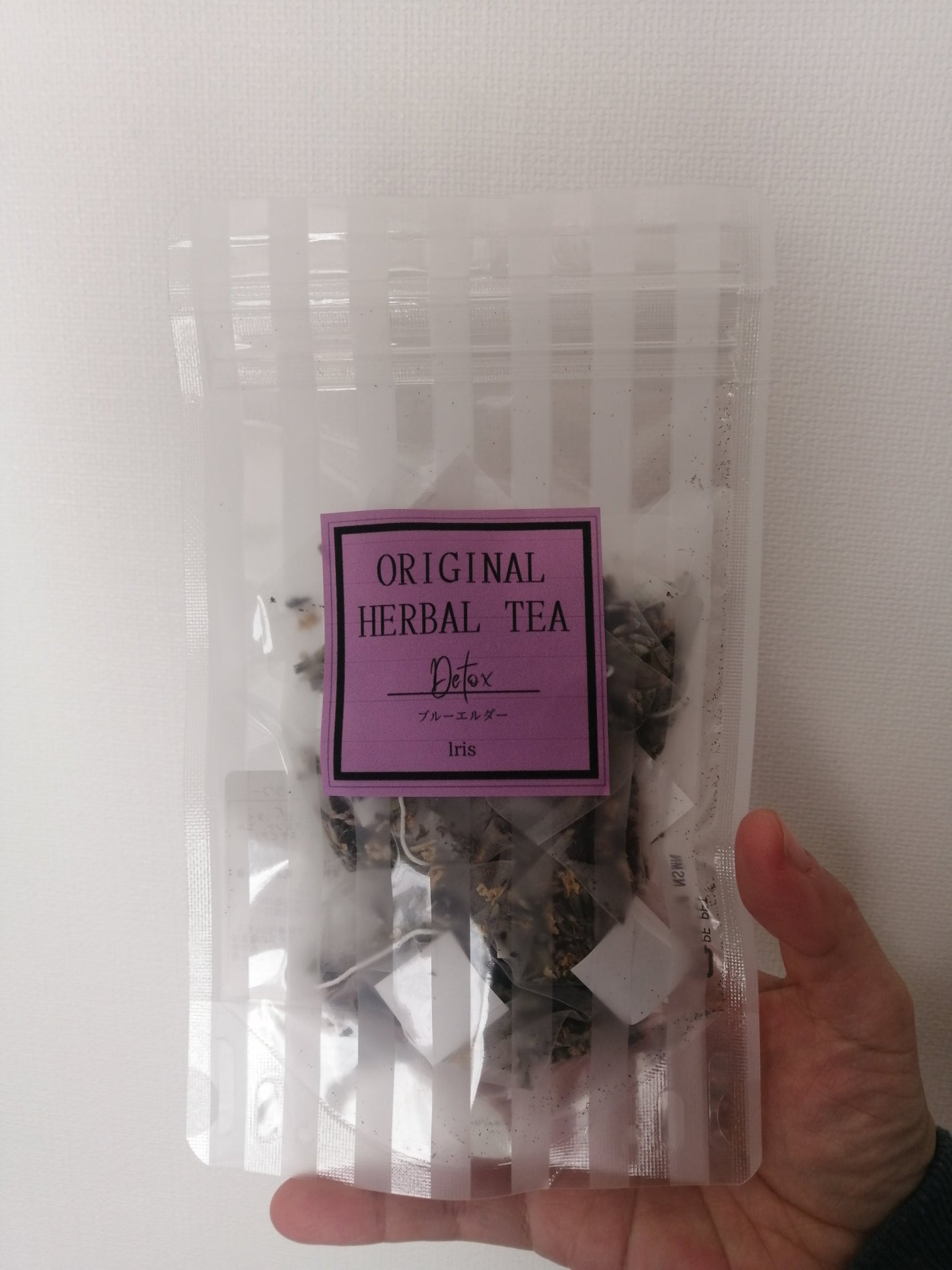 ゆりんご on LIPS 「サロンで施術後に頂き、気に入って即購入したバタフライティです😊..」(5枚目)