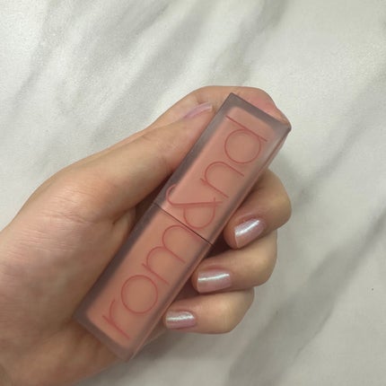 ゼロマットリップスティック 23 ラディーヌード(Ruddy Nude)/rom&nd/口紅を使ったクチコミ(3枚目)