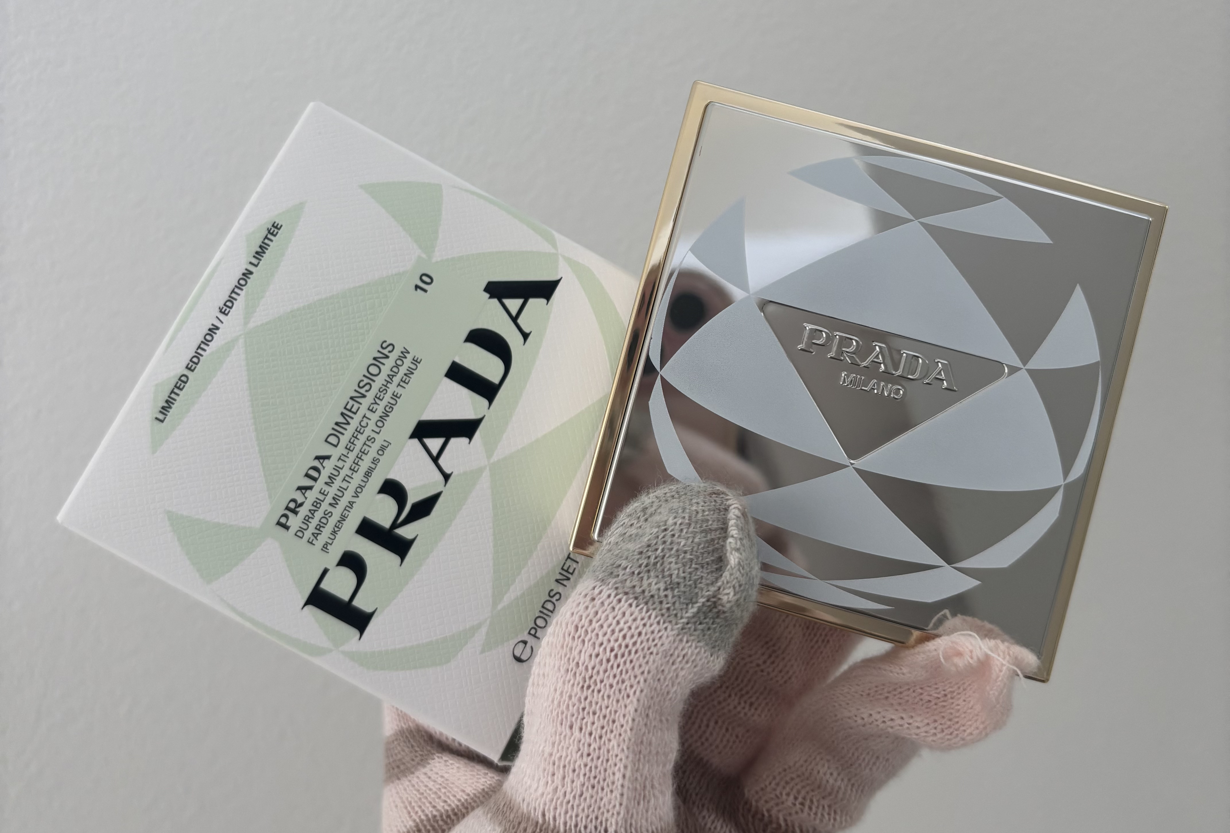 ダイメンションズ マルチエフェクト アイシャドウ/PRADA BEAUTY/アイシャドウパレットを使ったクチコミ（2枚目）