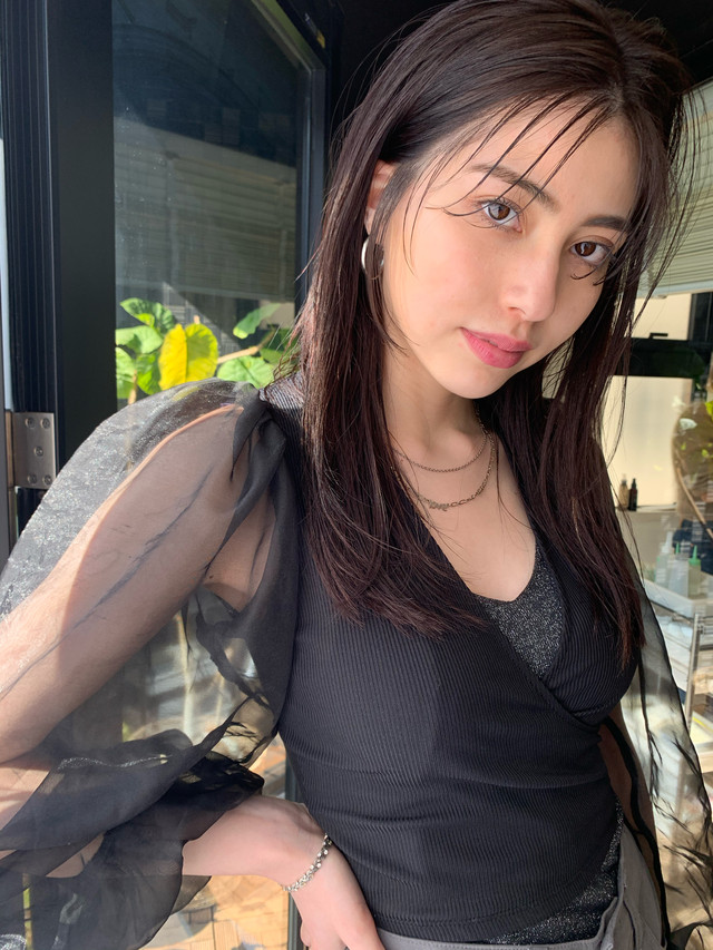 黒髪のロングヘア