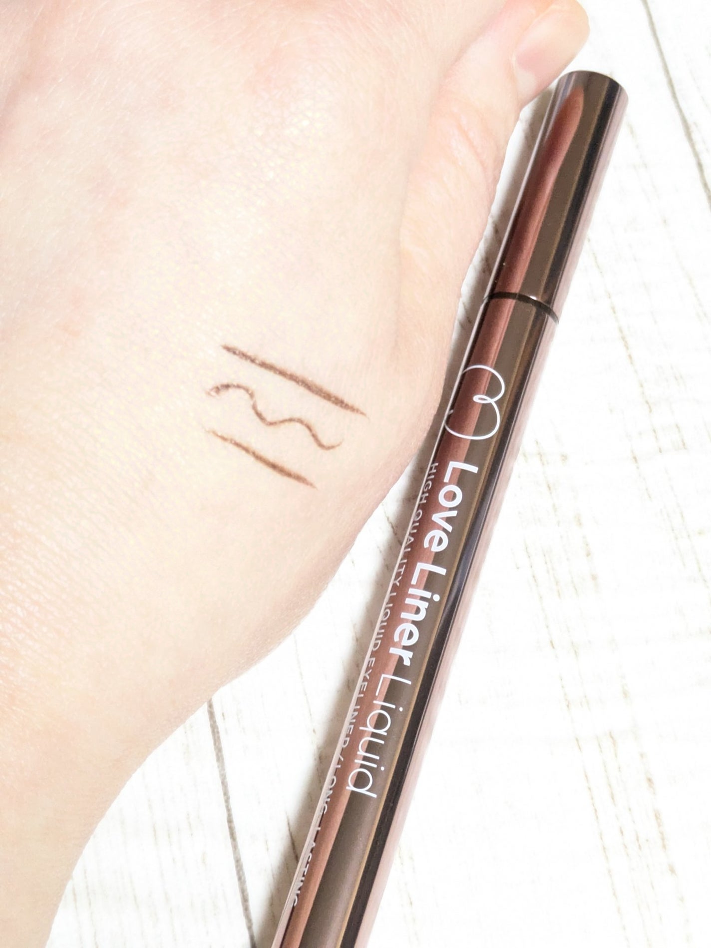 リキッドアイライナーR4/ラブ・ライナー/リキッドアイライナーを使ったクチコミ(2枚目)