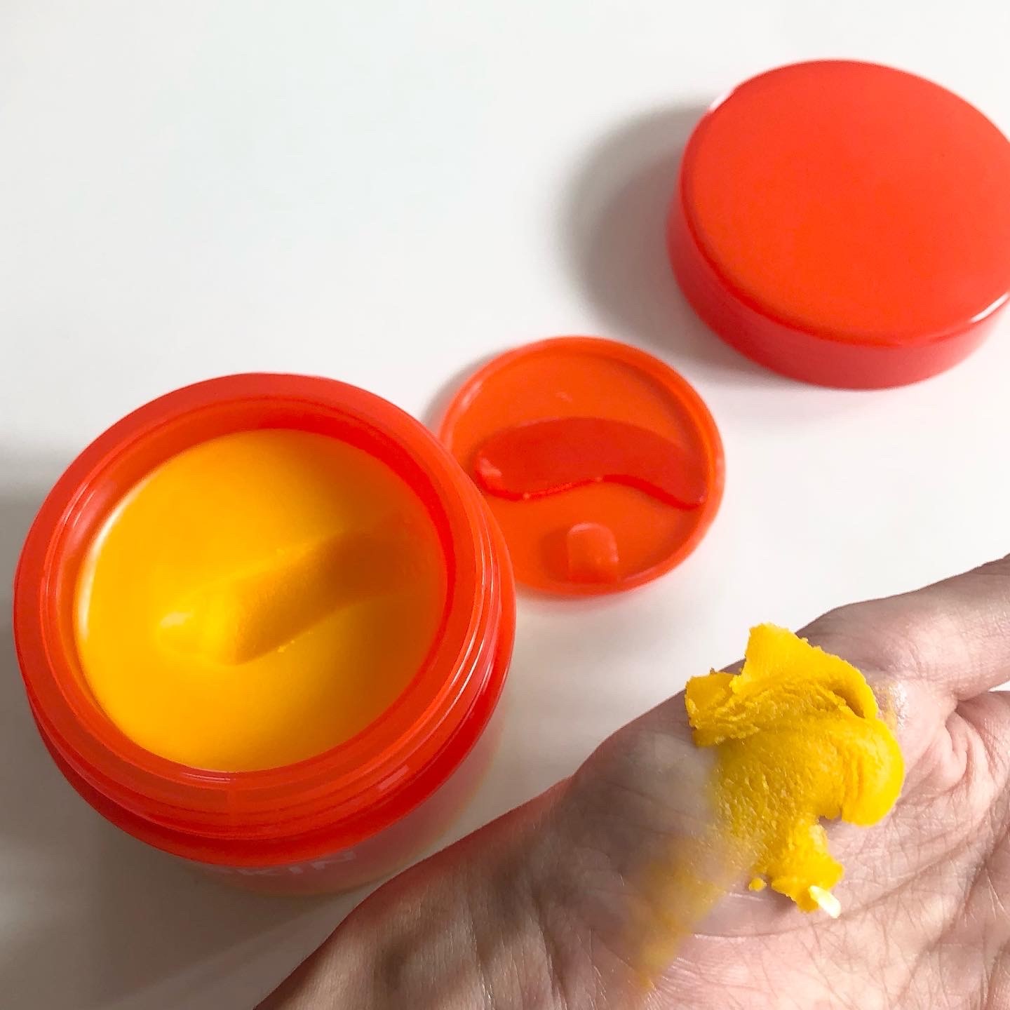 ハイパーカバーフィットクッション red/APRILSKIN/クッションファンデーションを使ったクチコミ（2枚目）