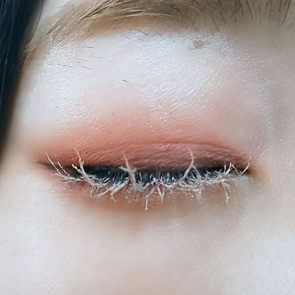 きつね on LIPS 「今日のメイク🐥sopoのライトベージュのマスカラを使った、謎の..」(4枚目)