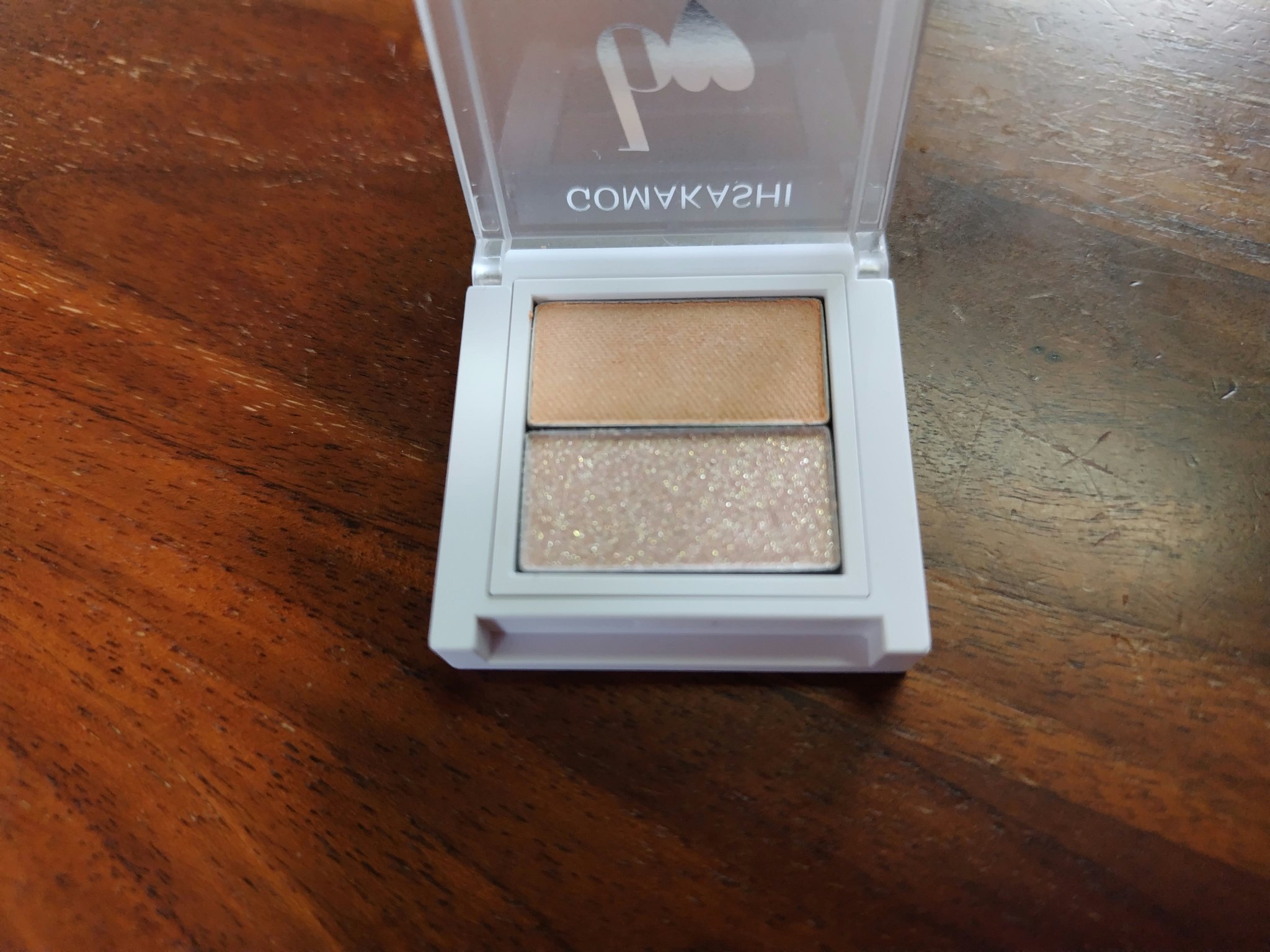 ごまかしシャドウ 02 レタッチベージュ/b idol/アイシャドウパレットを使ったクチコミ（2枚目）