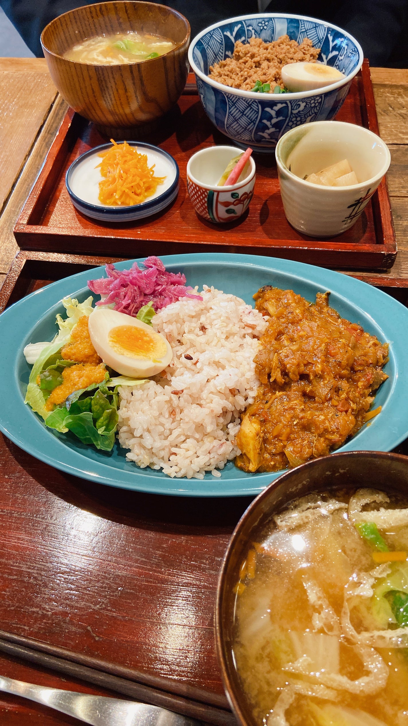 Kaho@フォロー強化中 on LIPS 「今日のランチは、「発酵するカフェ麹中」で😋サバカレーとルーロー..」(1枚目)