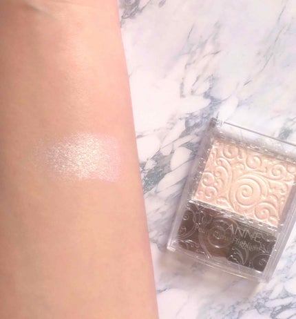 パールグロウハイライト/CEZANNE/パウダーハイライトを使ったクチコミ(2枚目)