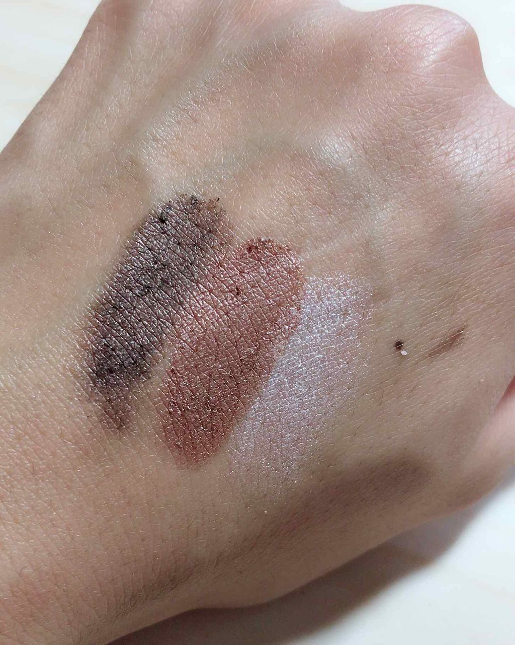 トーンアップアイシャドウ/CEZANNE/アイシャドウパレットを使ったクチコミ（3枚目）