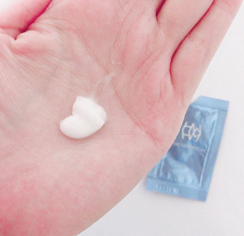 momoringo_5 on LIPS 「♡未来のお肌輝いてますように♡こんにちは🧚♀️本日12月1日..」(2枚目)