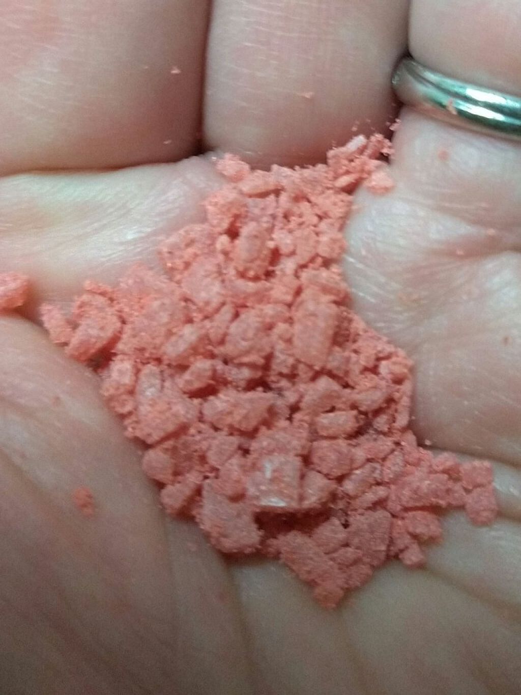 ソムリエ バスソルト 朝摘みイチゴとミルクのマチェドニア・バス/charley/無機塩系入浴剤を使ったクチコミ（3枚目）