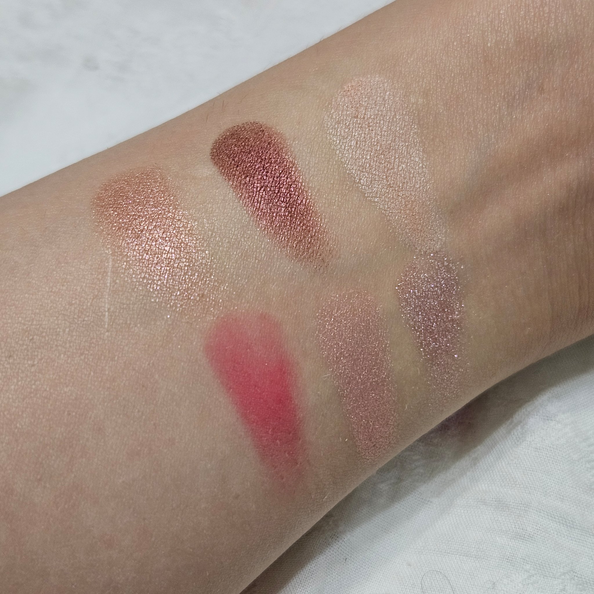 コネクト イン カラー アイシャドウ パレット × 6/M・A・C/アイシャドウパレットを使ったクチコミ（3枚目）