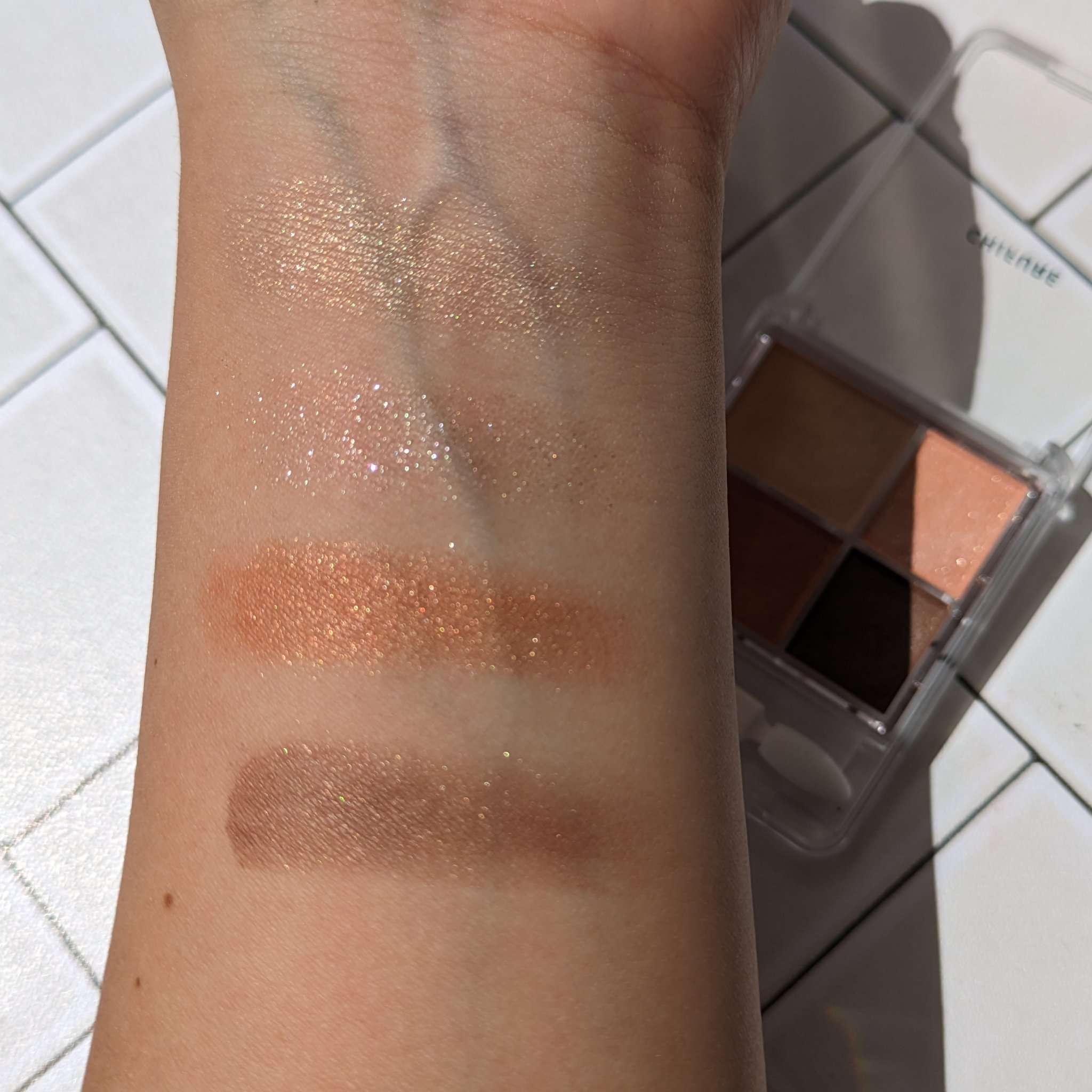 グラデーション アイシャドウ/ちふれ/アイシャドウパレットを使ったクチコミ（3枚目）