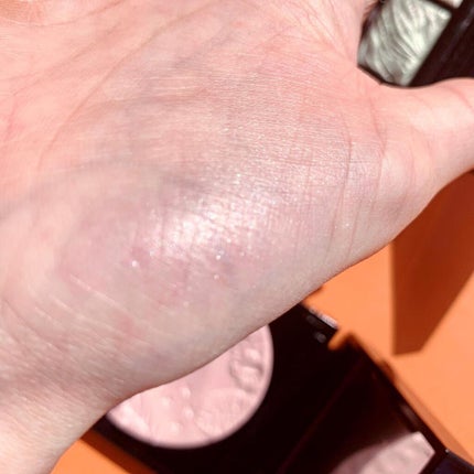 フラロッソ ルーチ ハイライター/アスタリフト/パウダーハイライトを使ったクチコミ(4枚目)