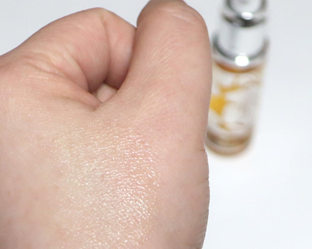 hammy11762 on LIPS 「黄色い色のオイルです。さらっとした伸びのいいテクスチャーで、肌..」(3枚目)