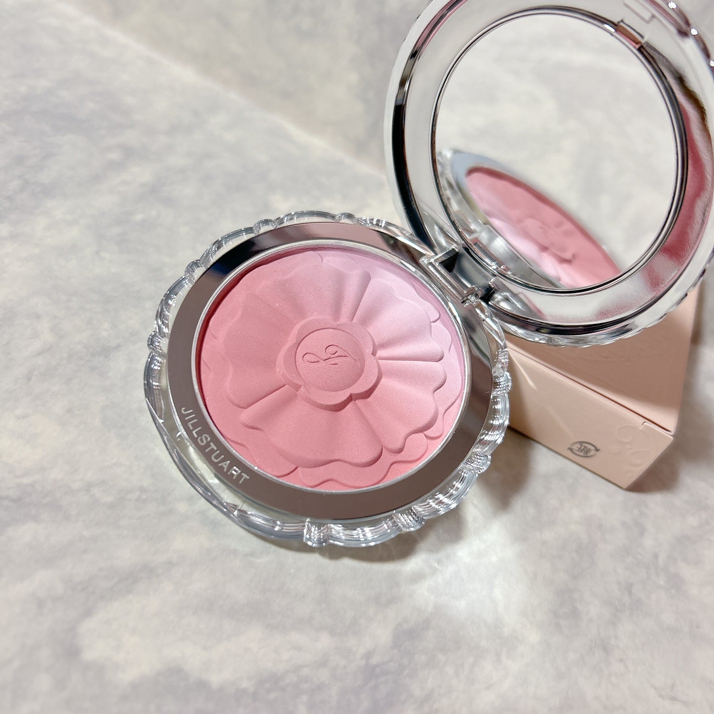 ジルスチュアート パステルペタル ブラッシュ/JILL STUART/パウダーチークを使ったクチコミ(2枚目)