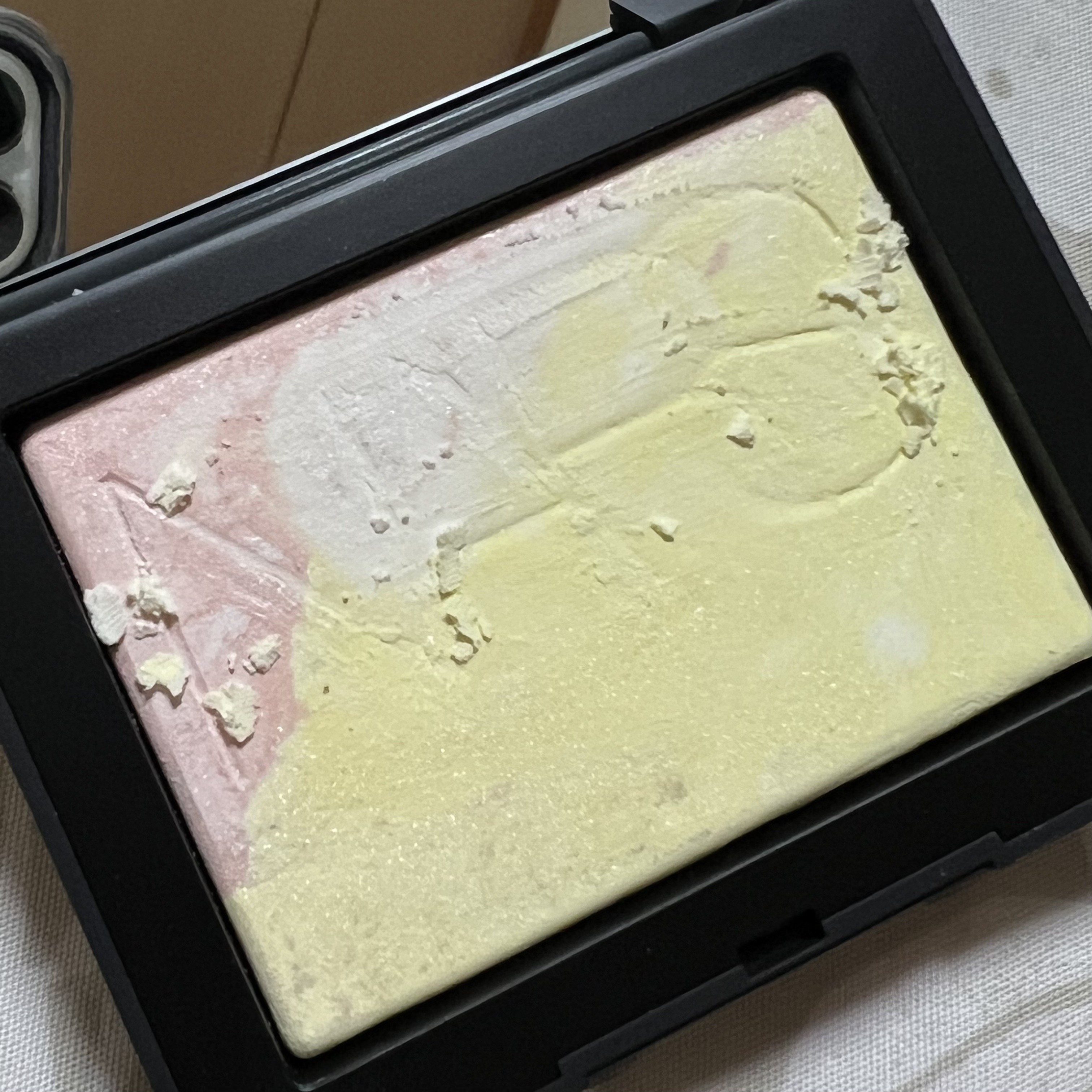 NARS ライトリフレクティング プリズマティックパウダーのクチコミ「NARSの限定マーブルリフ粉、偽物でした…！

Yahooショッピングでお安いマーブルリフ粉を.....」（1枚目）