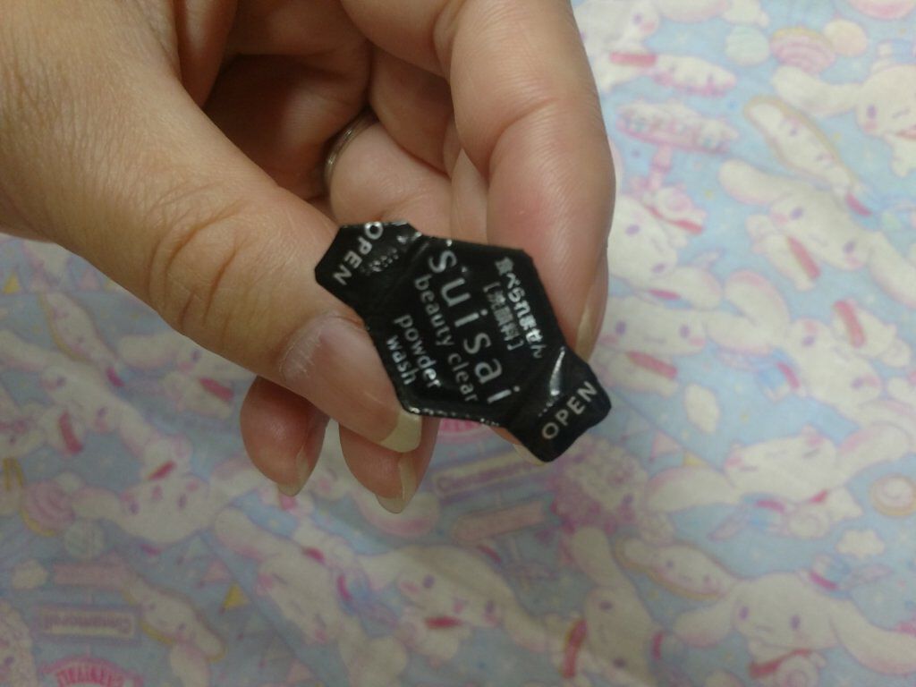 スイサイ ビューティクリア ブラック パウダーウォッシュ/suisai/洗顔パウダーを使ったクチコミ（3枚目）