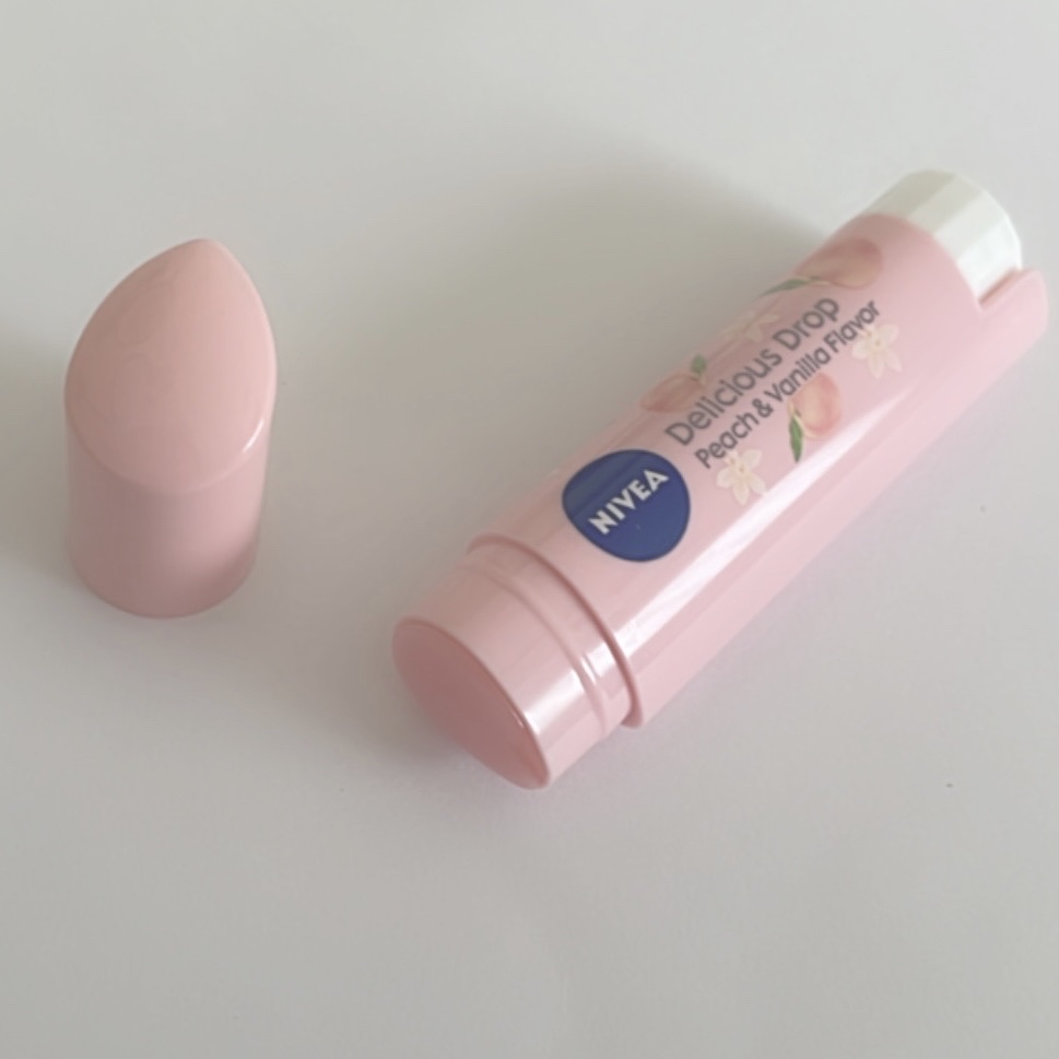ニベア フレーバーリップ デリシャスドロップ ピーチの香り/ニベア/リップクリームを使ったクチコミ（3枚目）